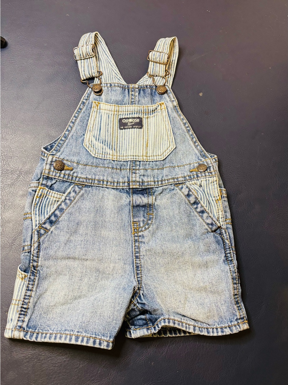 OshKosh B'gosh Light Wash Denim Vestbak engineer short overalls sz 18 mo